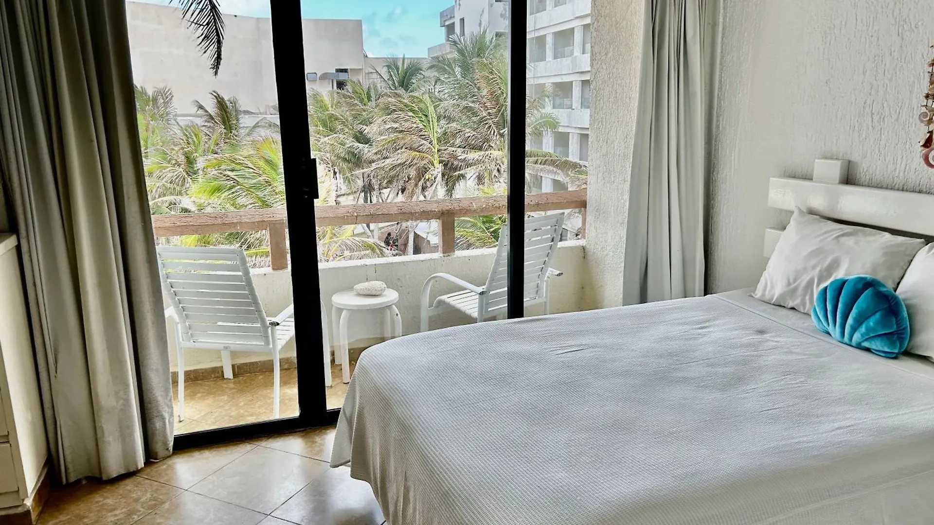Apartment Solymar Condos On The Beach Cancun